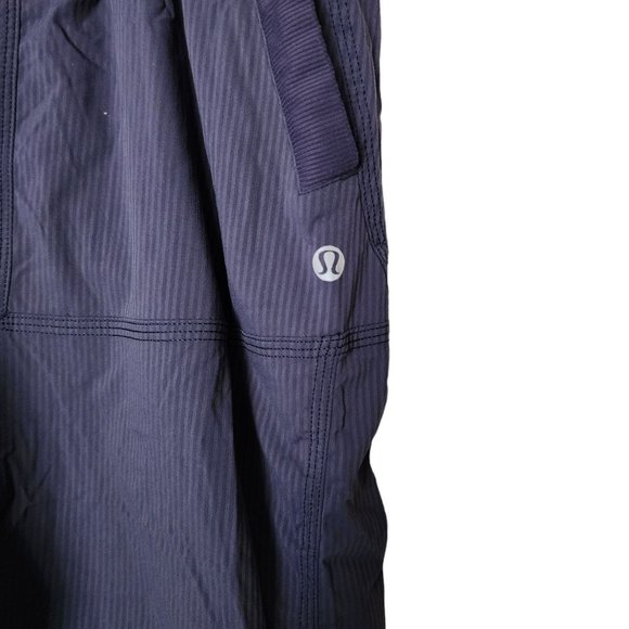 Lululemon Navy Blue Dance Studio Crop No Liner Womens Size 10 - Picture 7 of 11